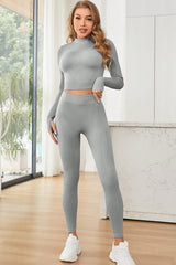 Sportset aus Langarmshirt mit Stehkragen und Leggings