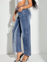 Kontrastierende Patchwork-Jeans mit geradem Bein und Taschen