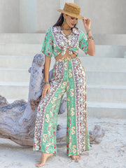 Bedrucktes Halbarm-Top und weite Hose Set