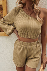 Ein-Schulter-Crop-Top mit Ballonärmeln und Shorts-Set