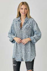 RISEN Distressed Denimhemd mit offener Saumkante