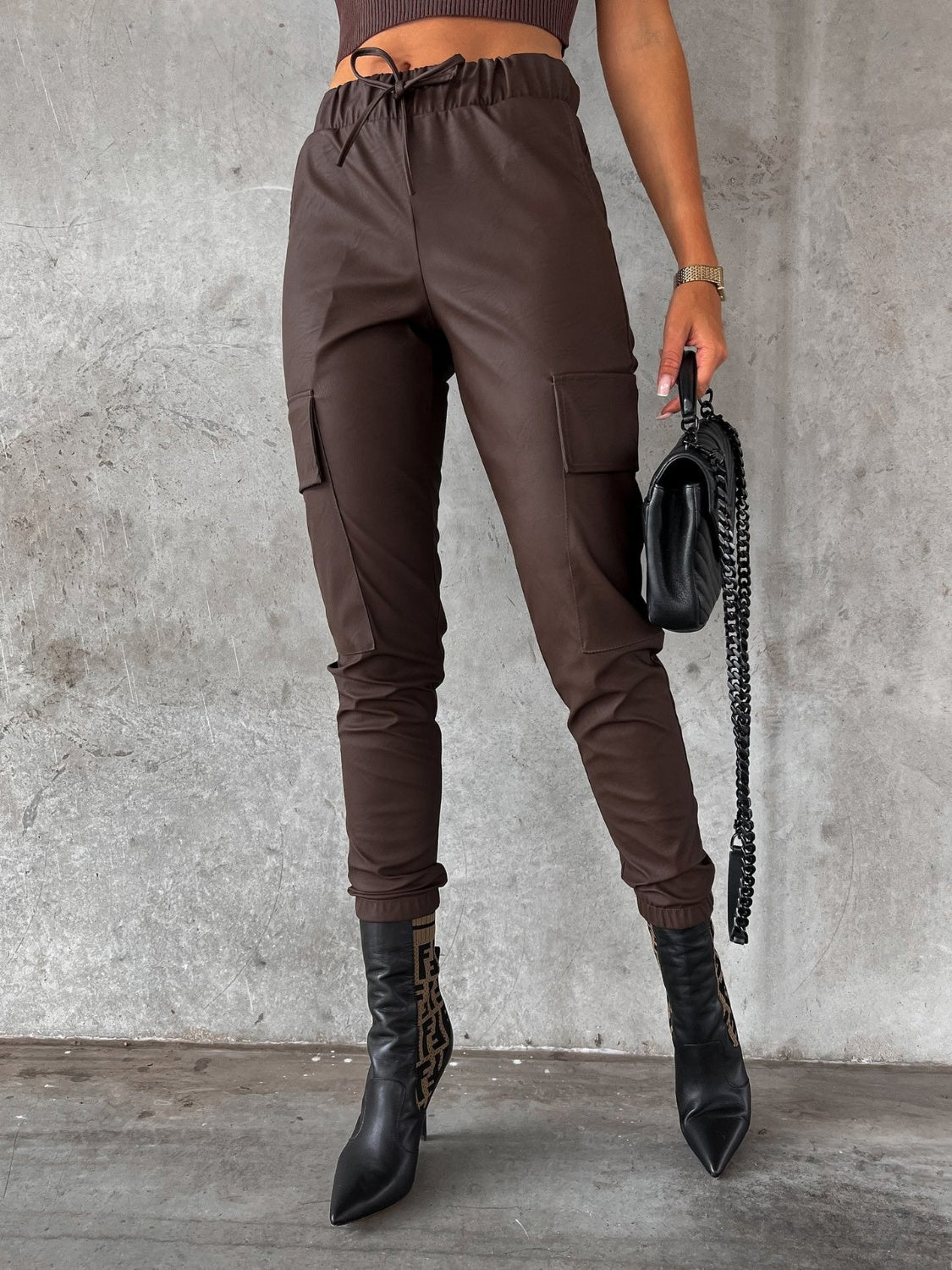 Freizeithose mit Kordelzug und Taschen