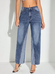 Kontrastierende Patchwork-Jeans mit geradem Bein und Taschen