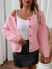 Strickjacke mit langen Ärmeln und Knöpfen